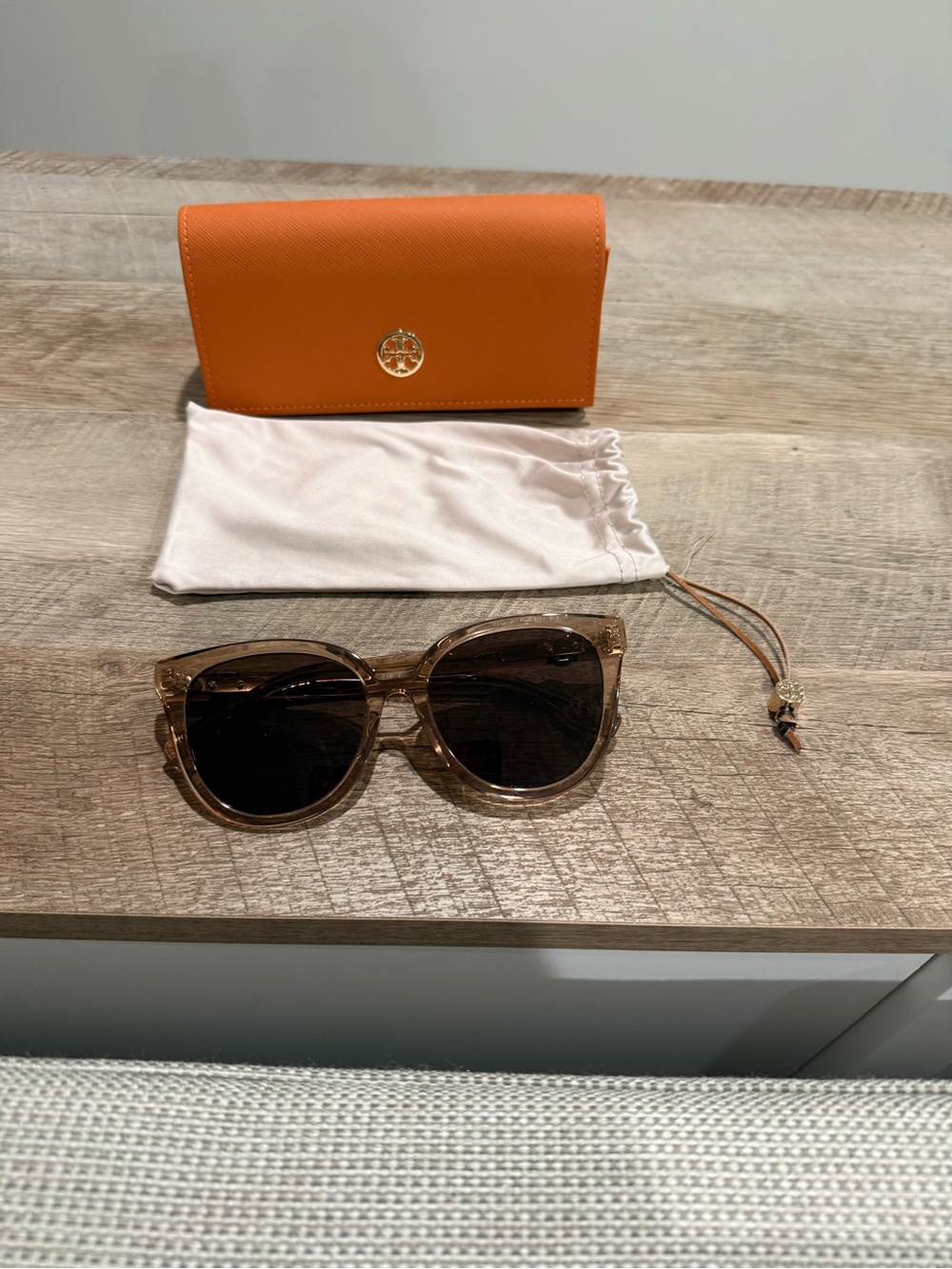 Tory Burch Orange Sunglasses Case with Beige Pouch and Brown Sunglasses